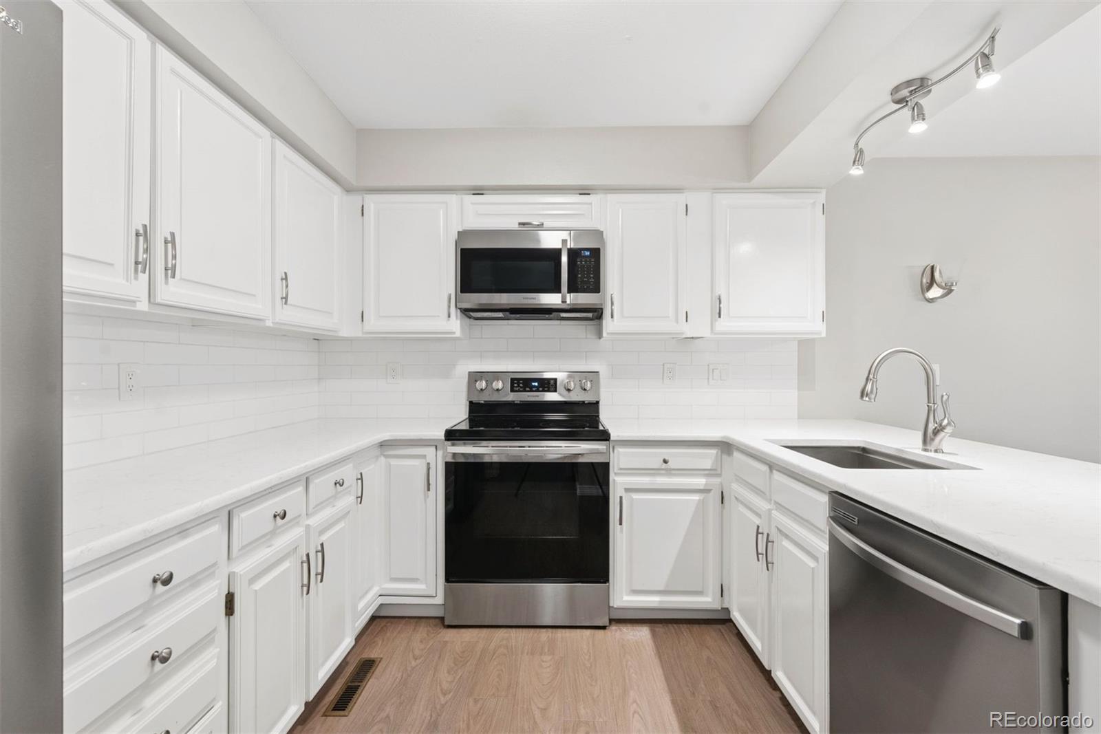 MLS Image #10 for 6043 e briarwood drive ,englewood, Colorado