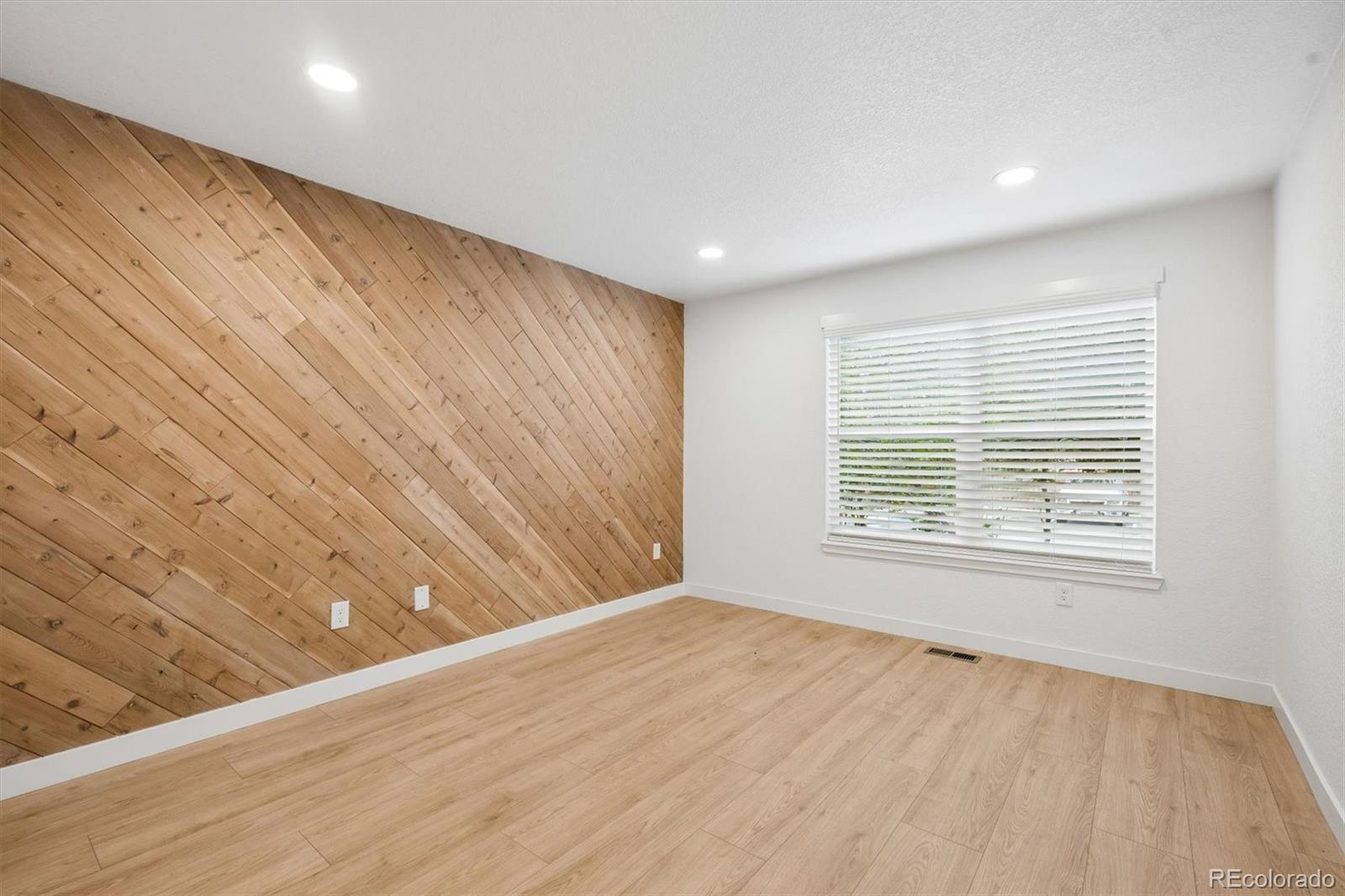 MLS Image #11 for 8015 w eastman place 101,lakewood, Colorado