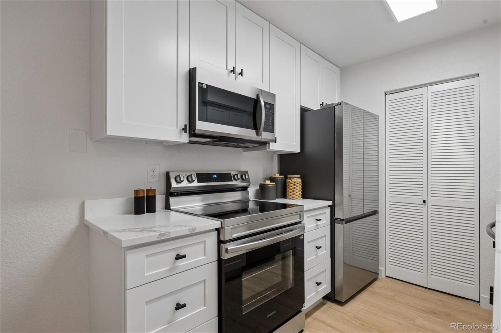 MLS Image #3 for 8015 w eastman place 101,lakewood, Colorado
