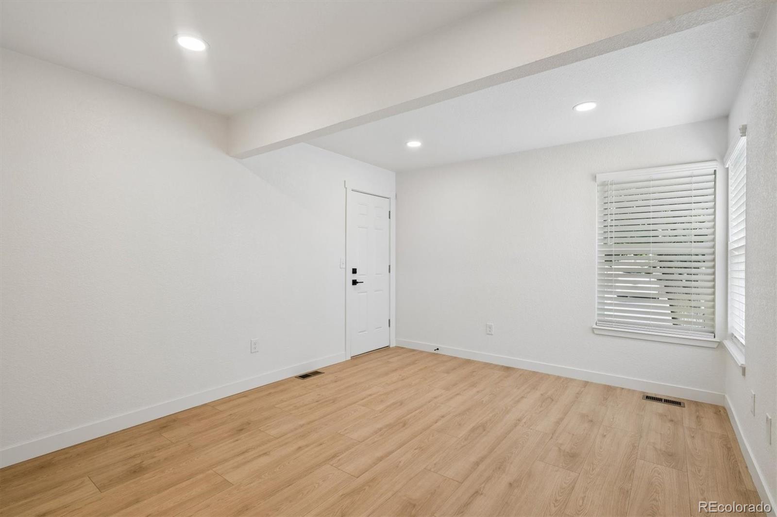 MLS Image #8 for 8015 w eastman place 101,lakewood, Colorado