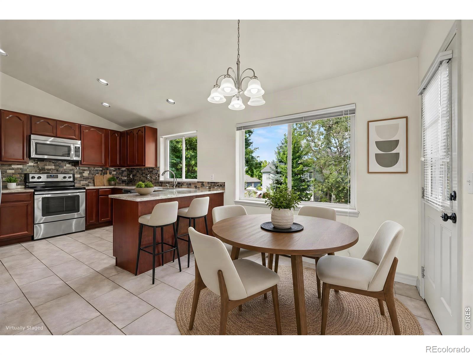 MLS Image #11 for 524 e 16th avenue,longmont, Colorado