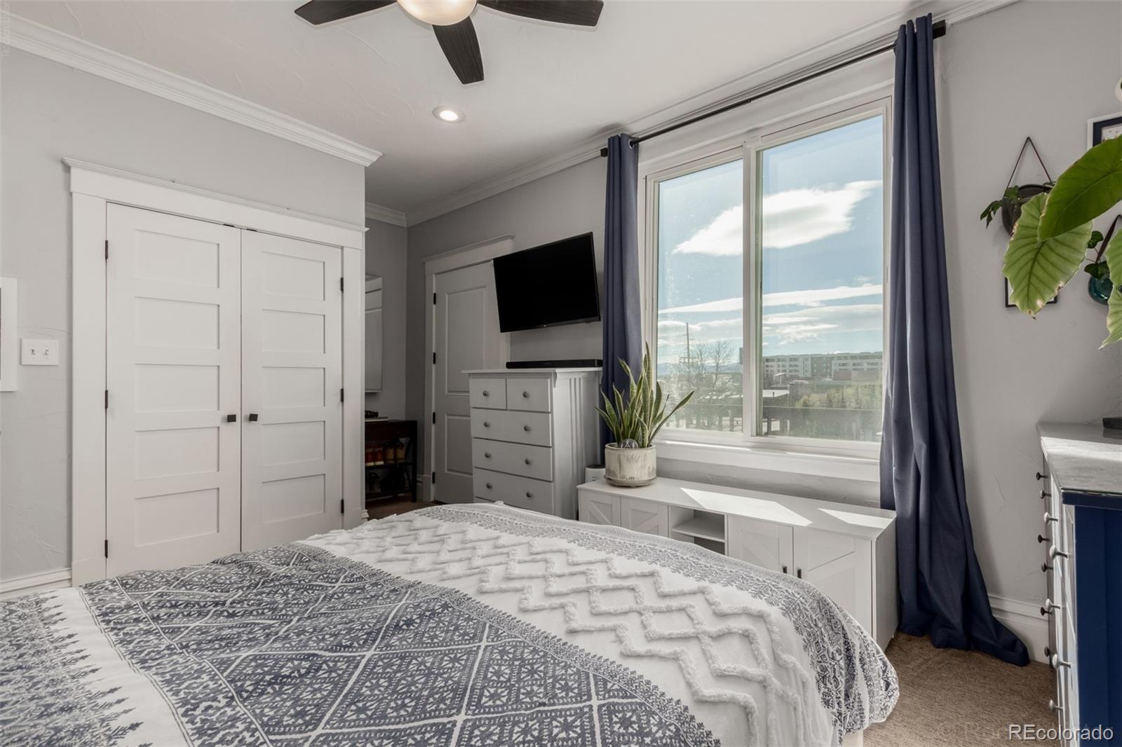 MLS Image #12 for 300 s lincoln street,denver, Colorado