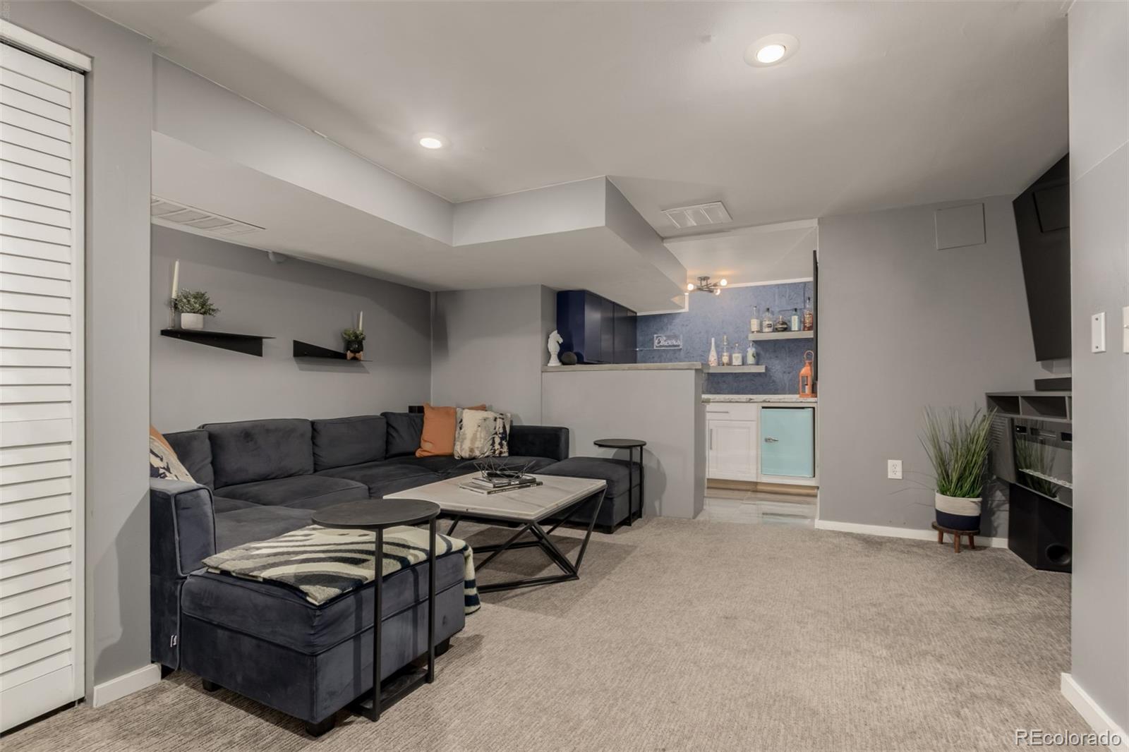 MLS Image #23 for 300 s lincoln street,denver, Colorado