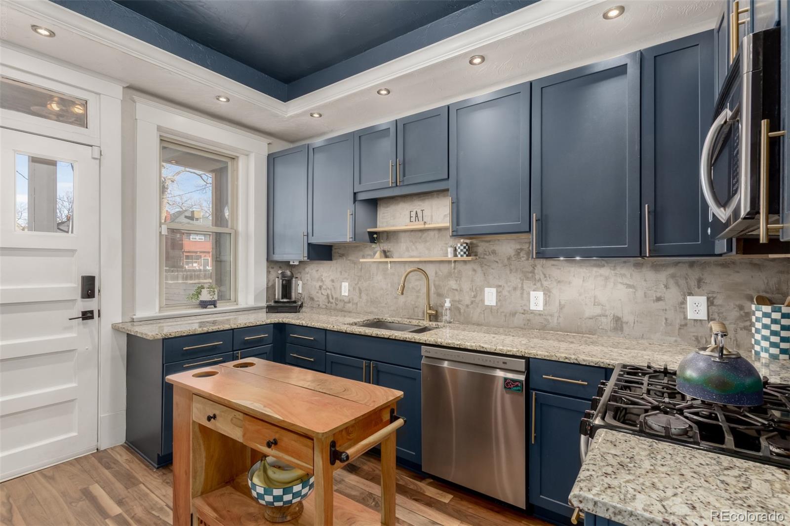 MLS Image #7 for 300 s lincoln street,denver, Colorado