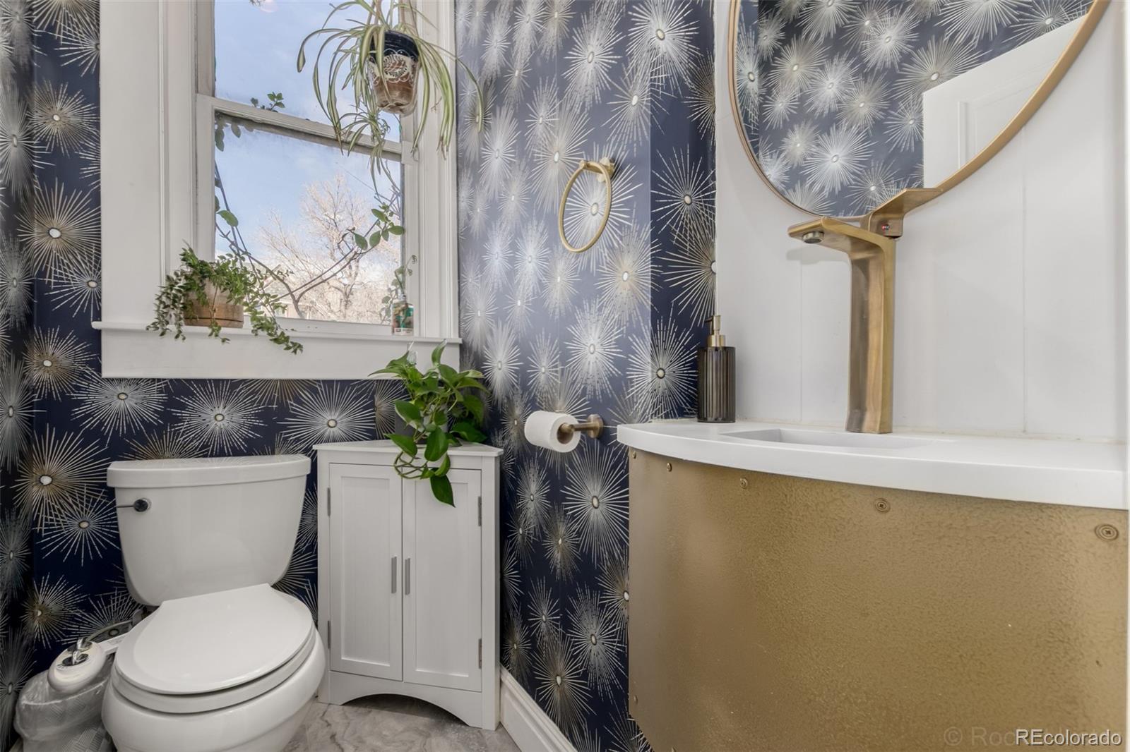 MLS Image #9 for 300 s lincoln street,denver, Colorado