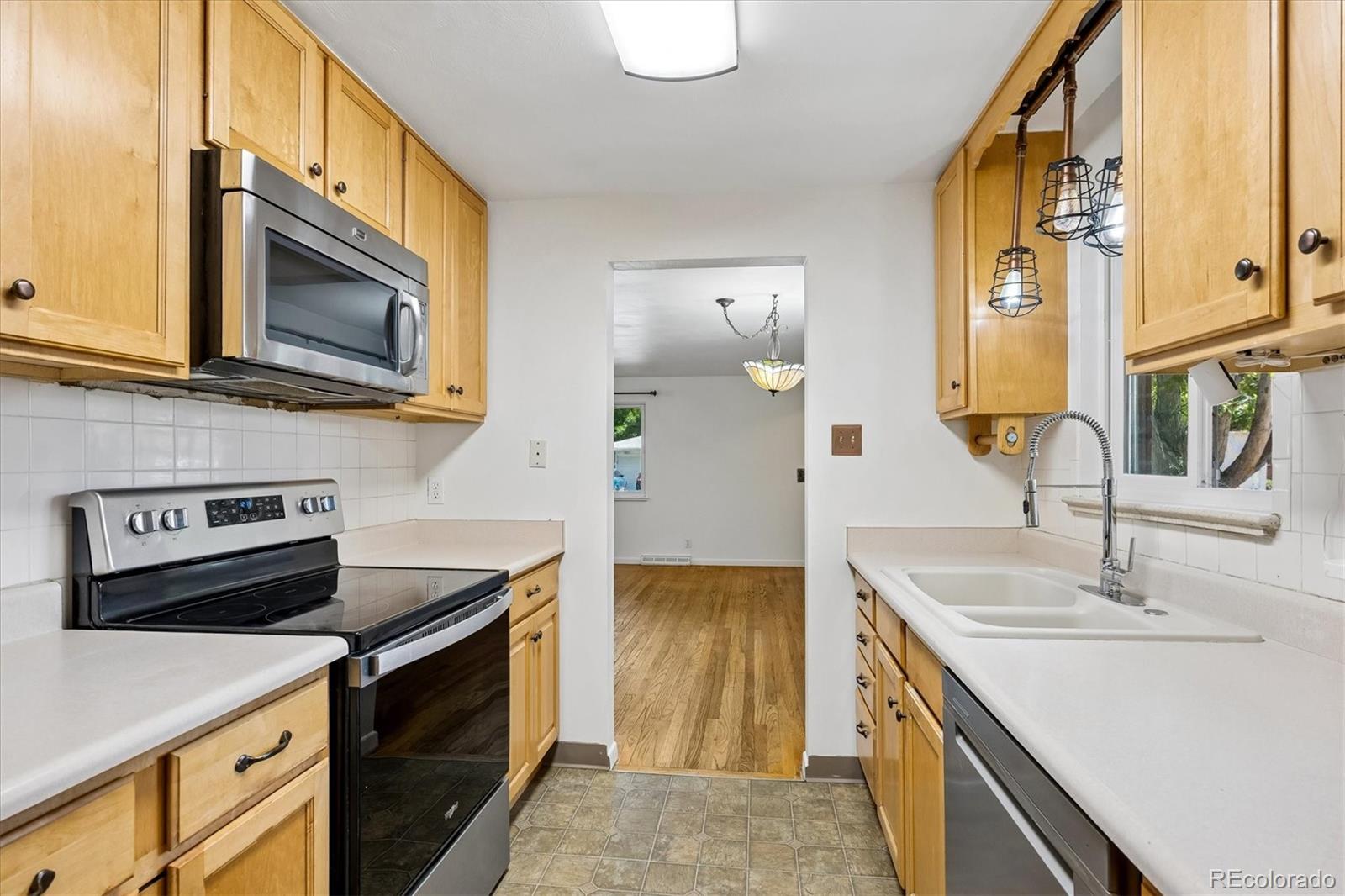 MLS Image #11 for 5983  field street,arvada, Colorado