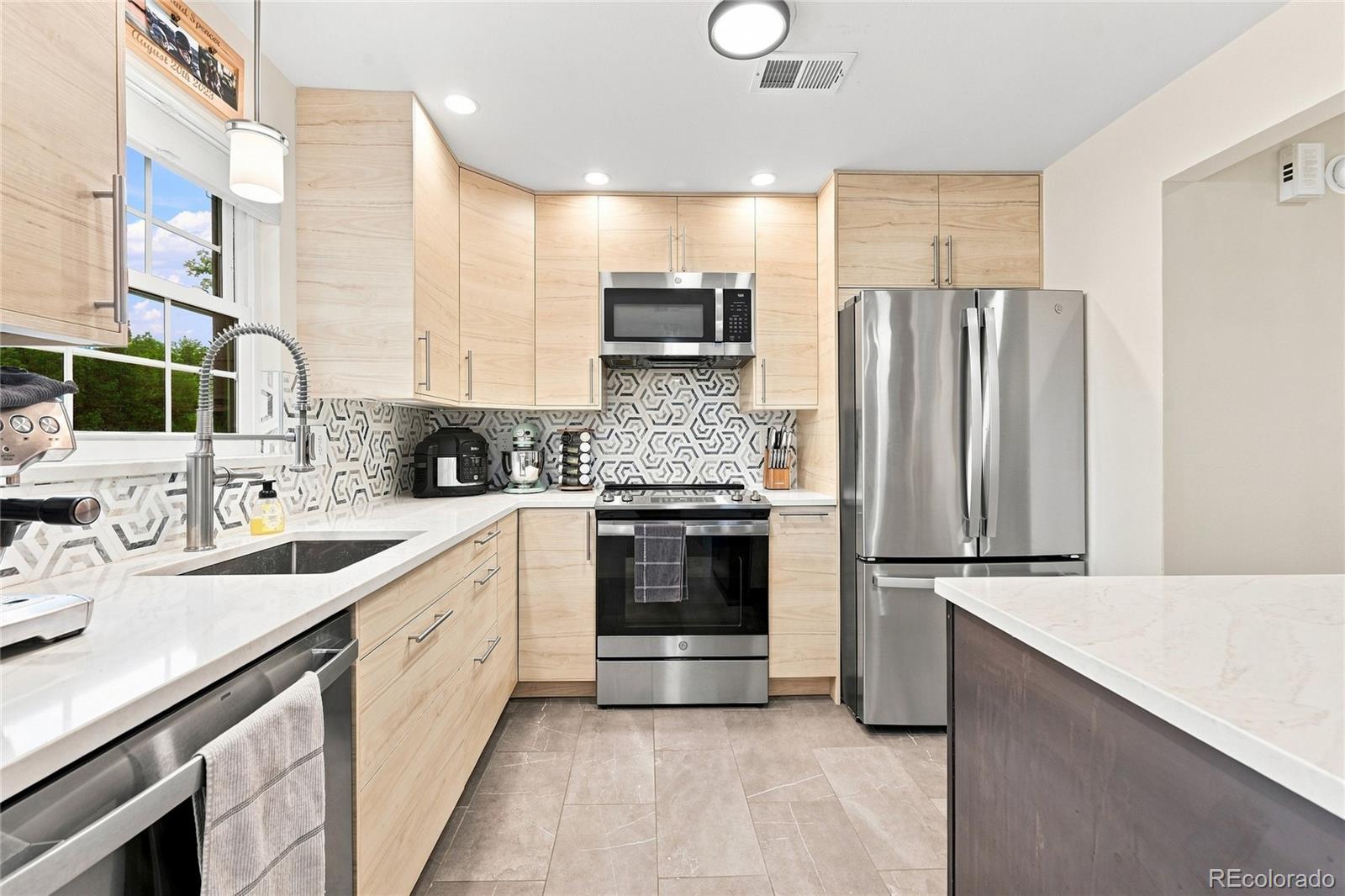 MLS Image #7 for 10970 w florida avenue,denver, Colorado