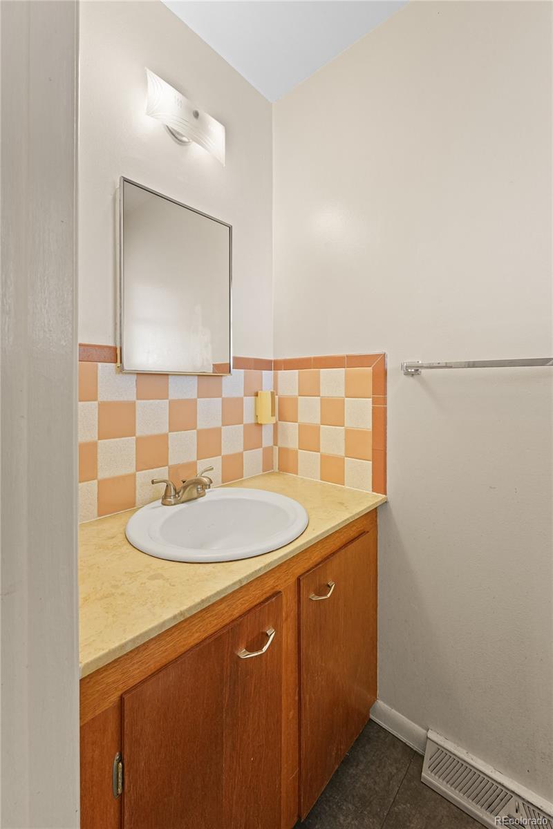 MLS Image #23 for 1505 s lamar street,denver, Colorado