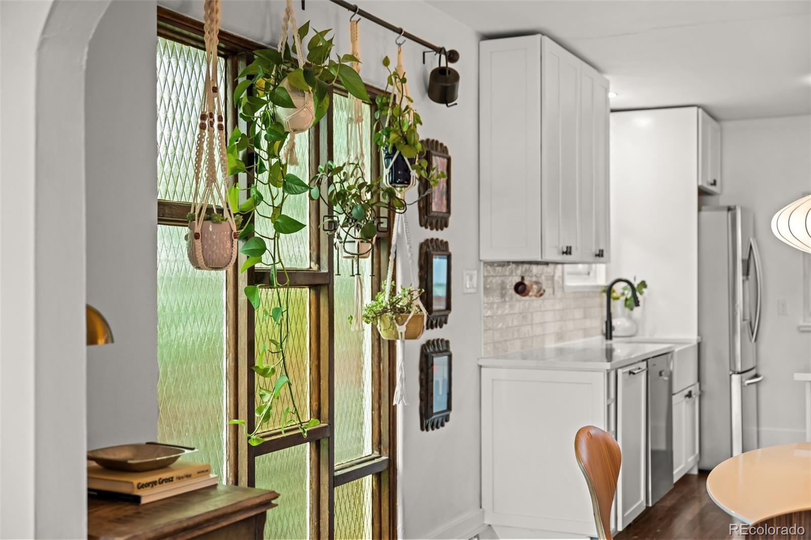 MLS Image #10 for 141 s irving street,denver, Colorado