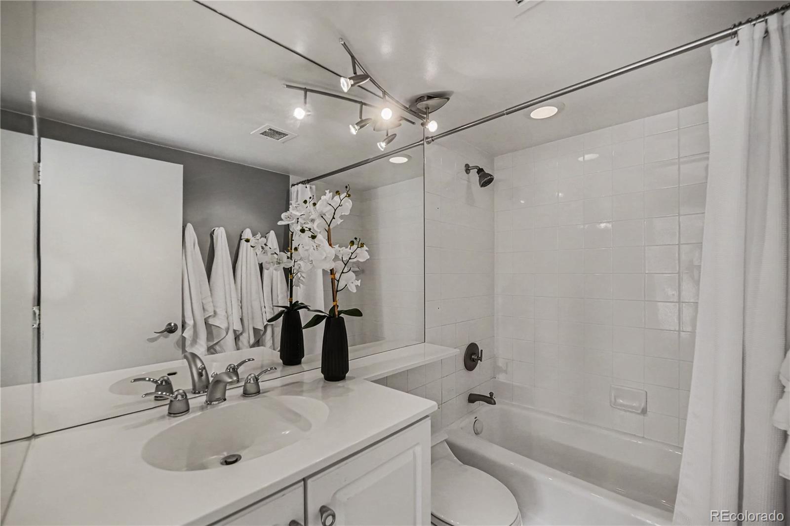 MLS Image #15 for 3100 e cherry creek south drive,denver, Colorado