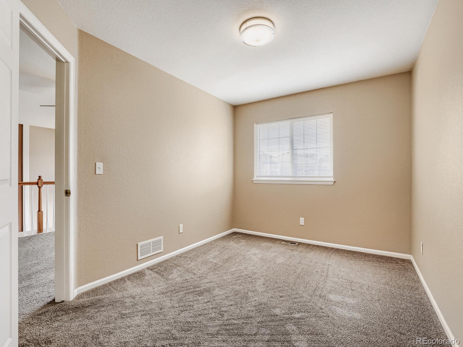 MLS Image #12 for 19899 e 41st avenue,denver, Colorado
