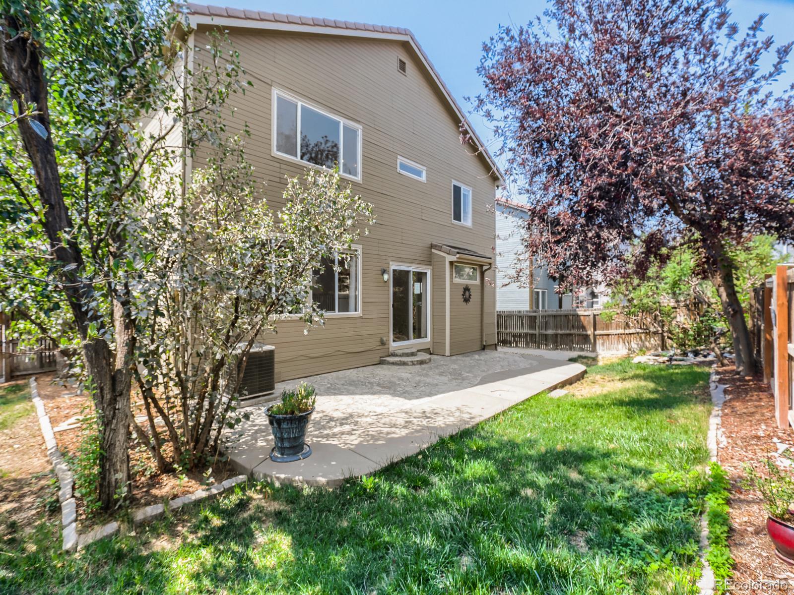 MLS Image #13 for 19899 e 41st avenue,denver, Colorado