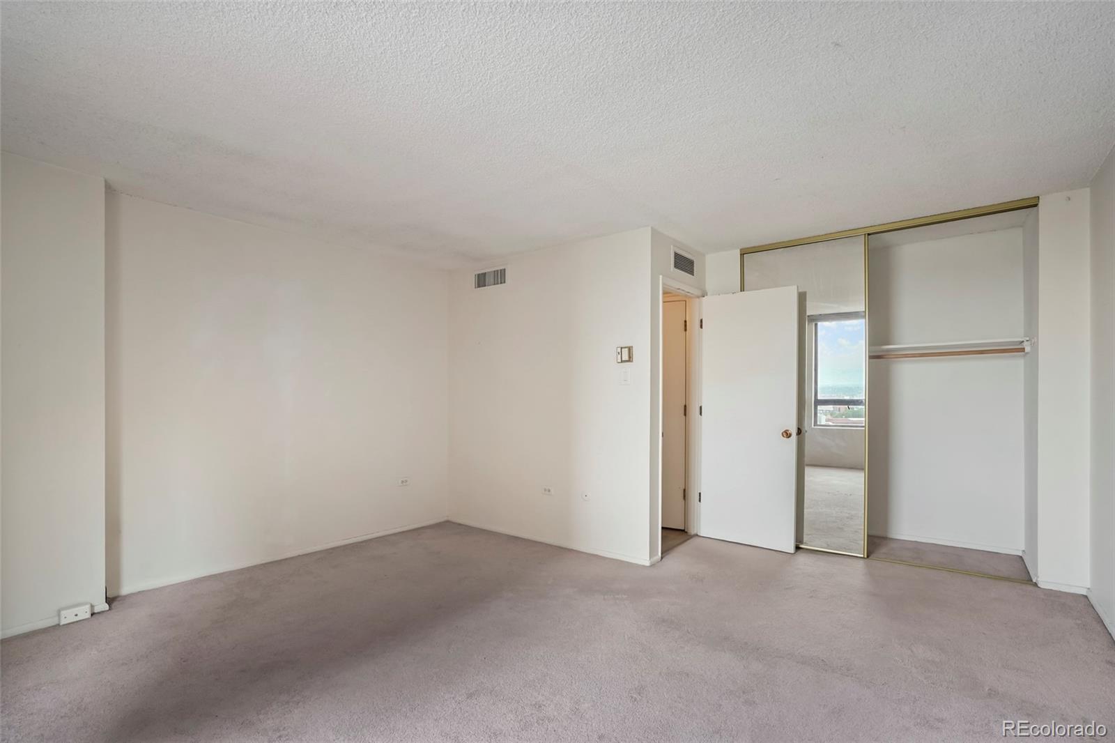 MLS Image #11 for 1020  15th street,denver, Colorado