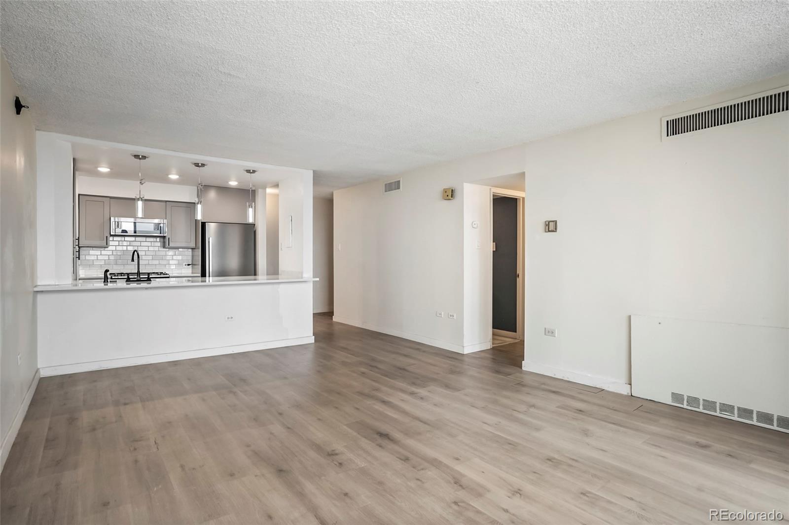 MLS Image #4 for 1020  15th street,denver, Colorado