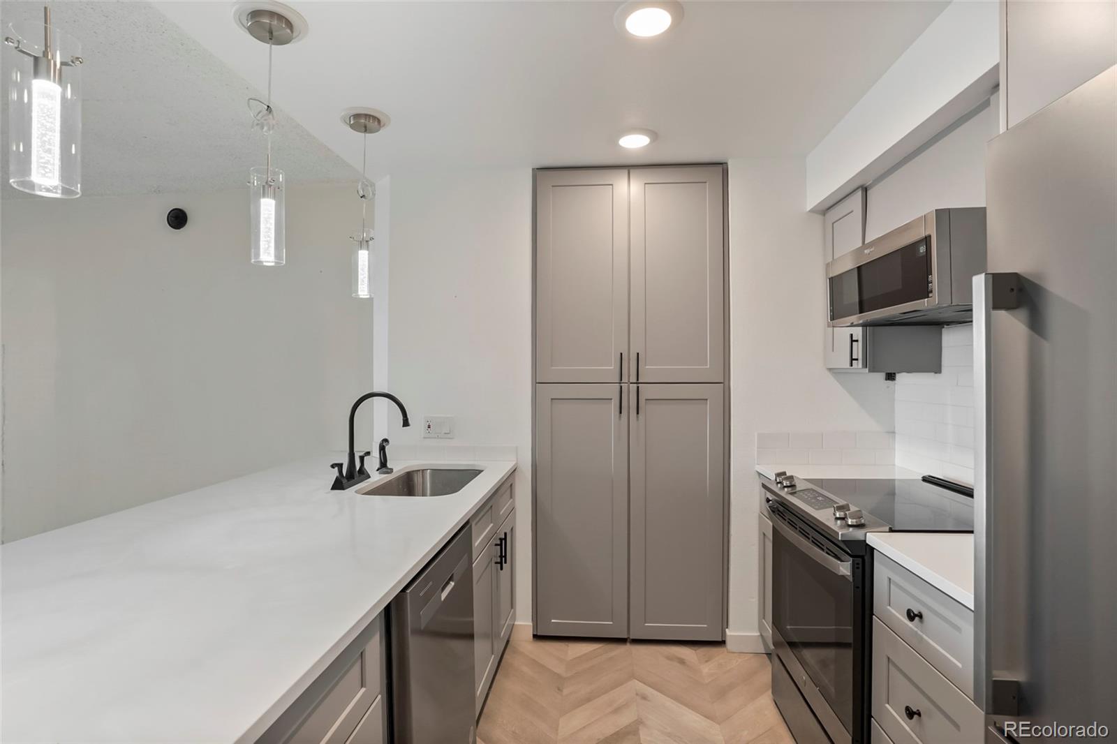MLS Image #7 for 1020  15th street,denver, Colorado