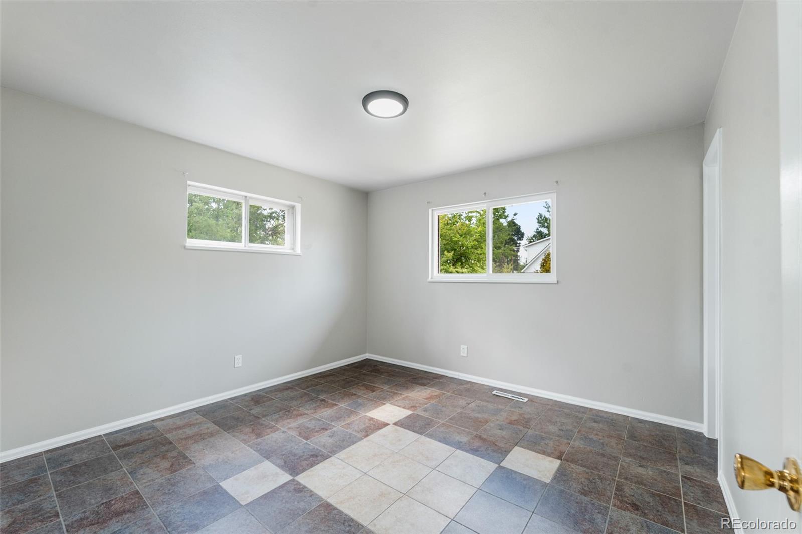 MLS Image #12 for 14990 e 10th avenue,aurora, Colorado