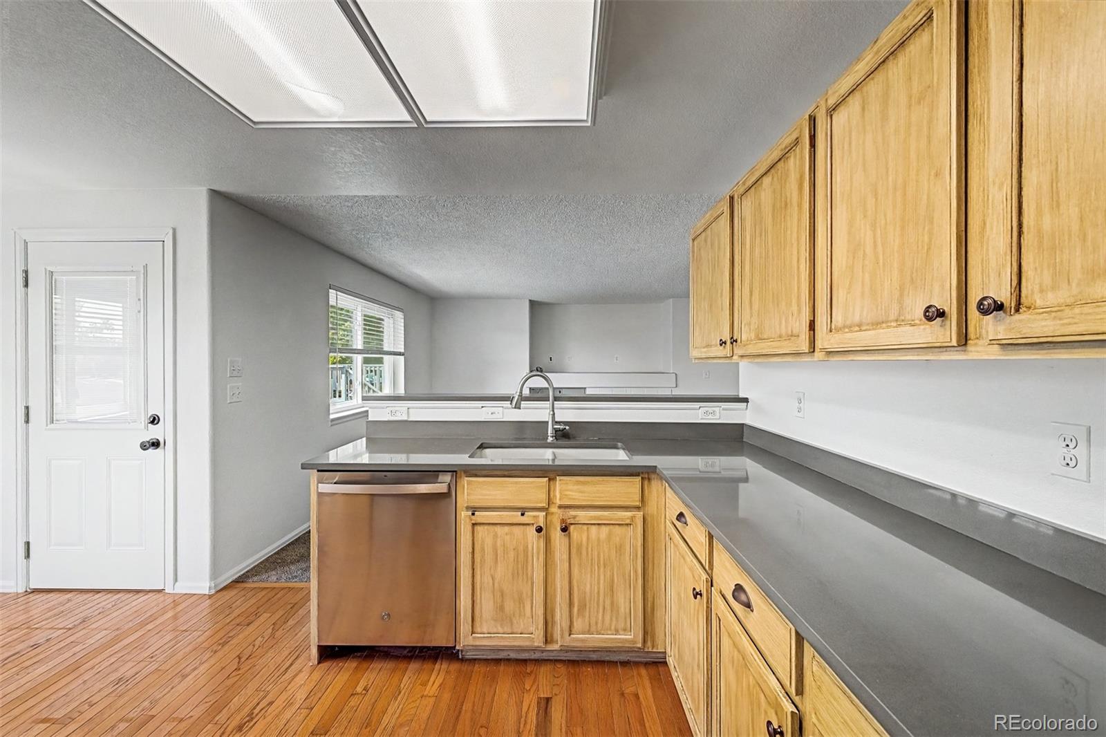 MLS Image #16 for 2002 w 135th place,denver, Colorado