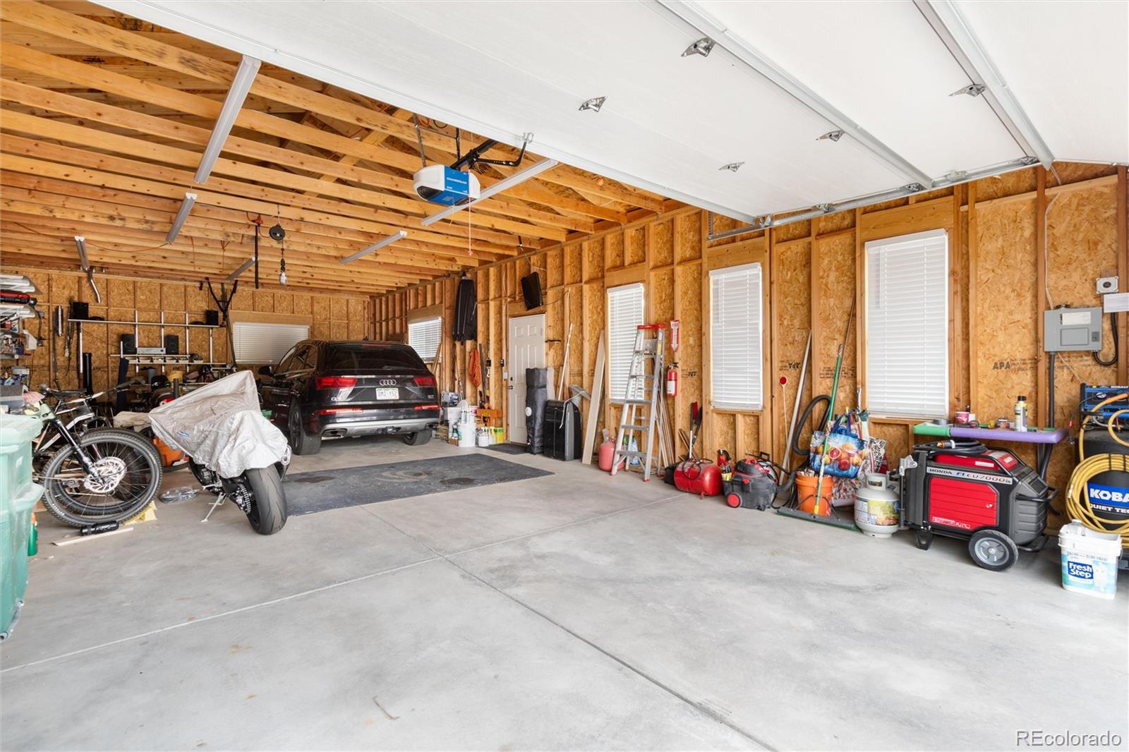 MLS Image #3 for 8055  newman street,arvada, Colorado