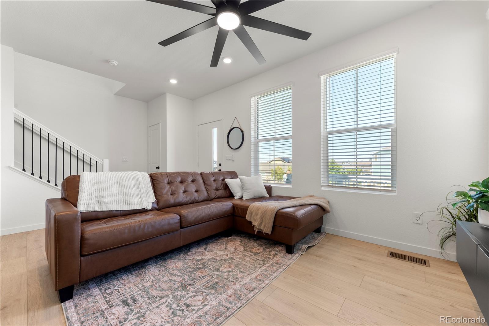 MLS Image #2 for 9152  gladiola way,arvada, Colorado