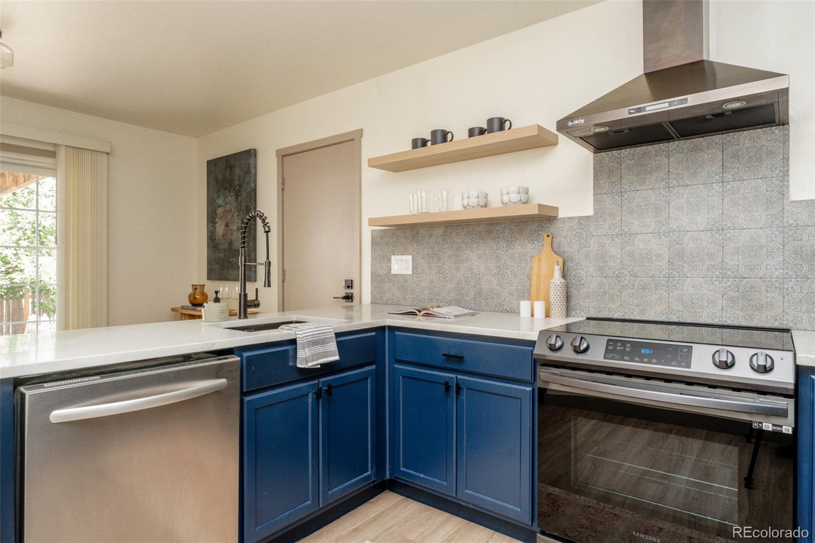 MLS Image #12 for 1410 s vaughn circle,aurora, Colorado