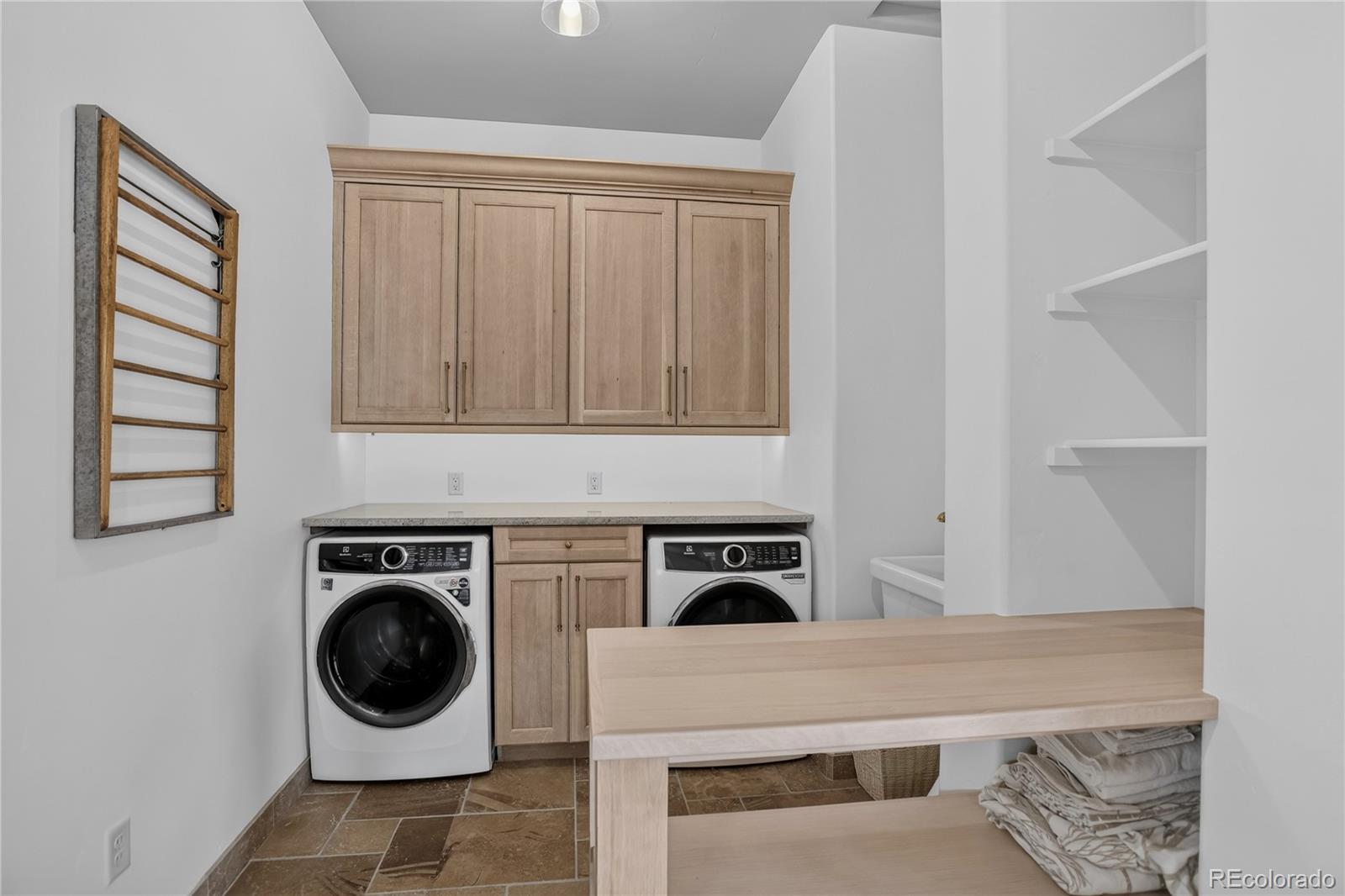 MLS Image #35 for 30  cap rock way,colorado springs, Colorado