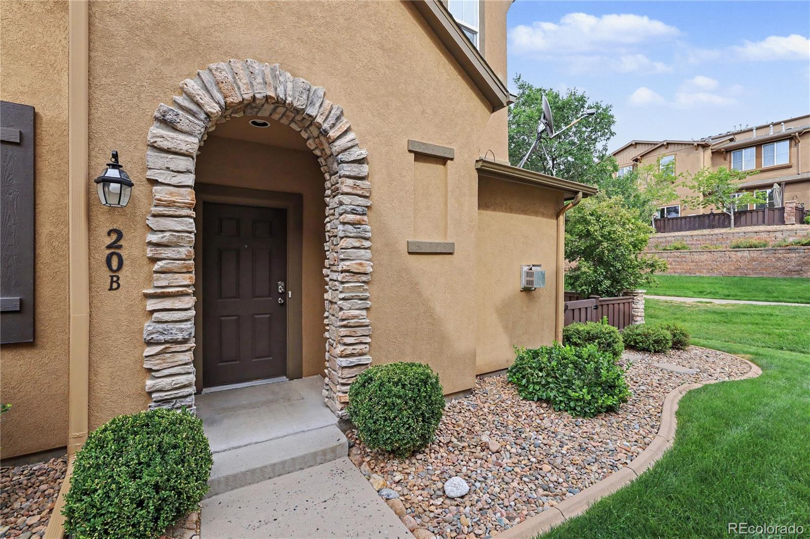 MLS Image #0 for 10546  graymont lane b,littleton, Colorado