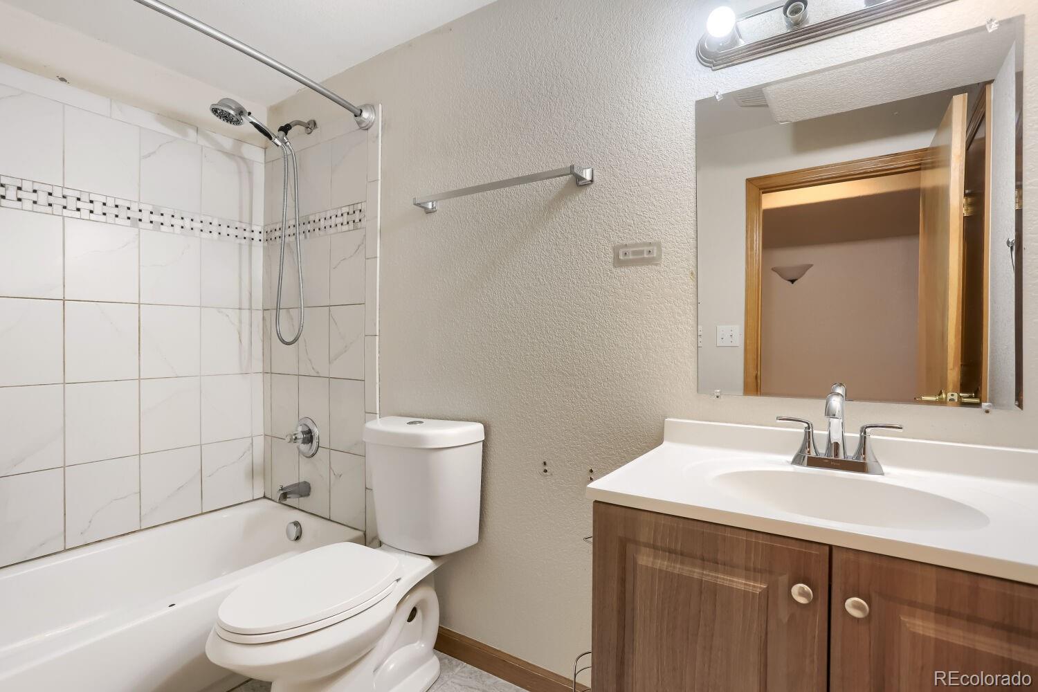 MLS Image #16 for 5545 s rome street,aurora, Colorado