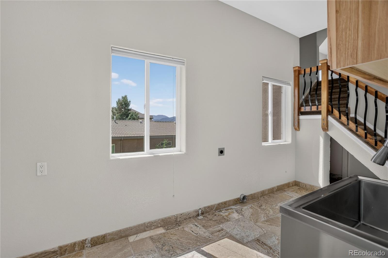 MLS Image #14 for 3725  twisted oak circle,colorado springs, Colorado