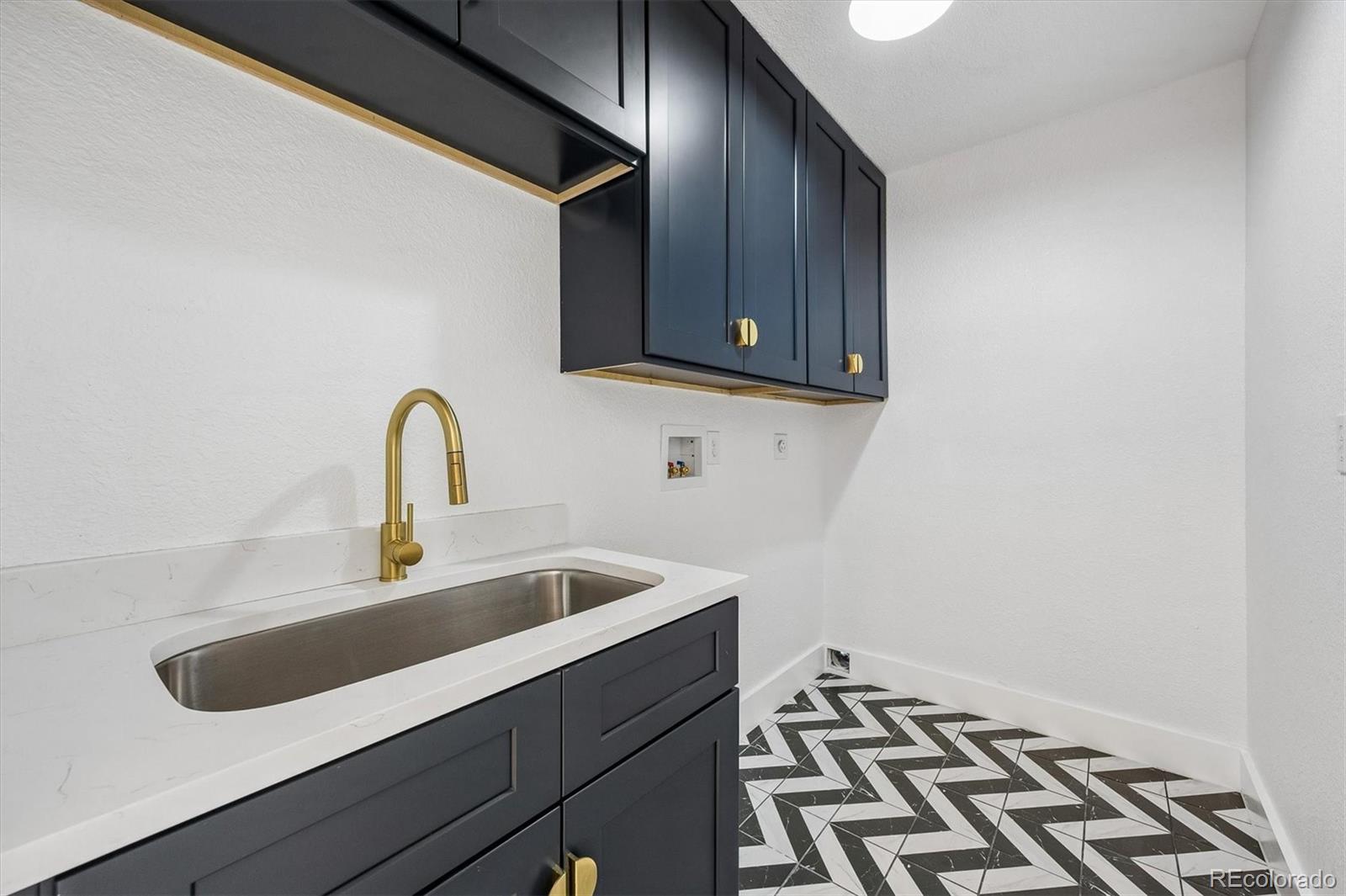 MLS Image #22 for 6449 s locust way,centennial, Colorado