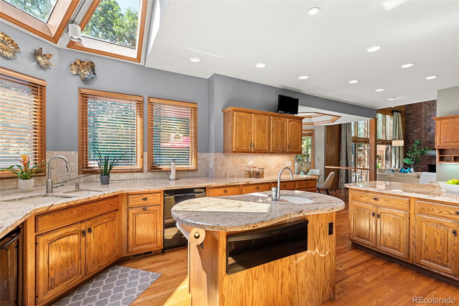 MLS Image #14 for 5415 s geneva street,englewood, Colorado