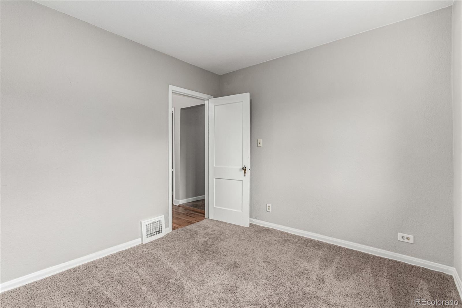 MLS Image #15 for 1463  dahlia street,denver, Colorado