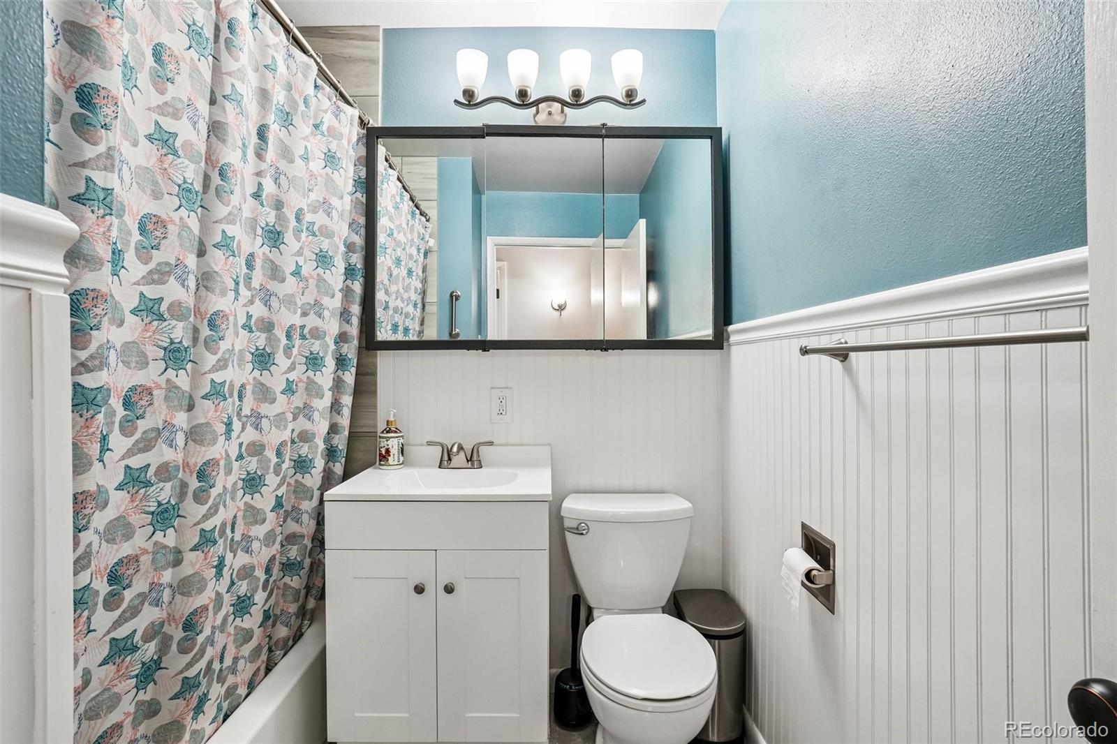 MLS Image #16 for 12323 w connecticut drive,denver, Colorado