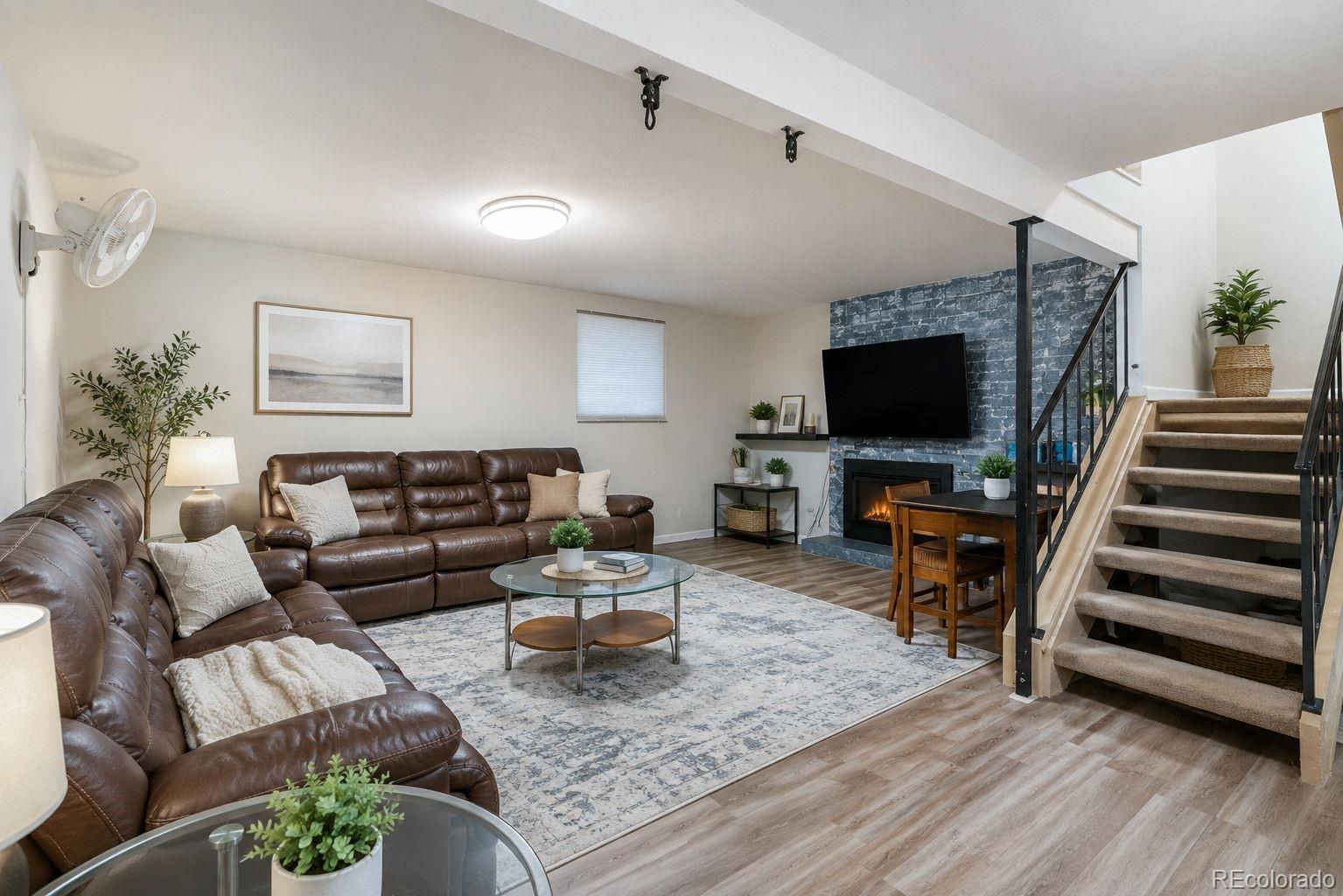 MLS Image #10 for 1123 s monaco street parkway,denver, Colorado