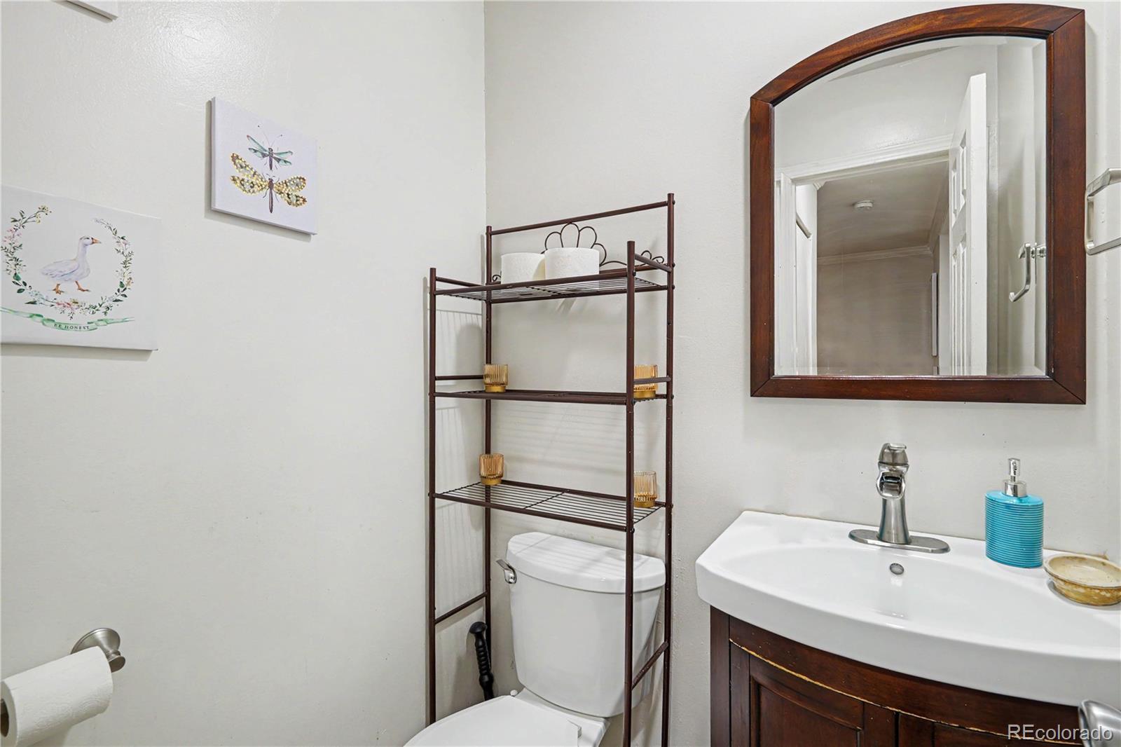 MLS Image #9 for 1123 s monaco street parkway,denver, Colorado