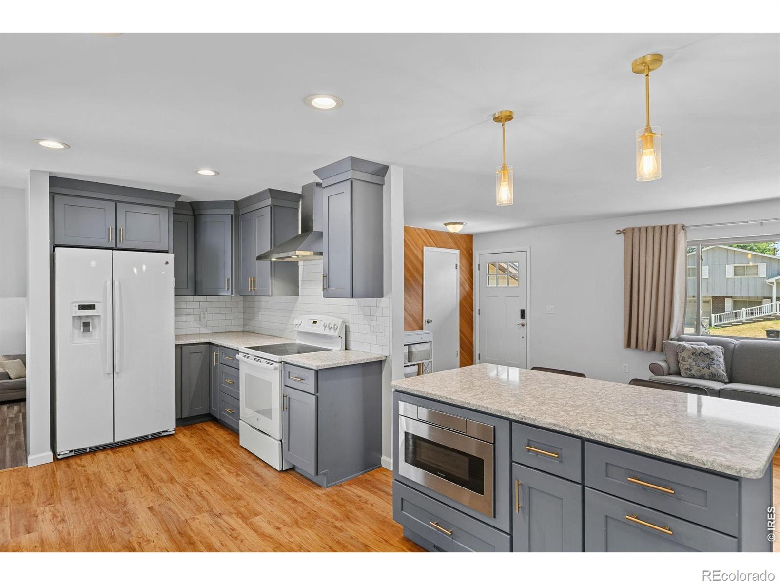 MLS Image #12 for 2965 s teller street,denver, Colorado