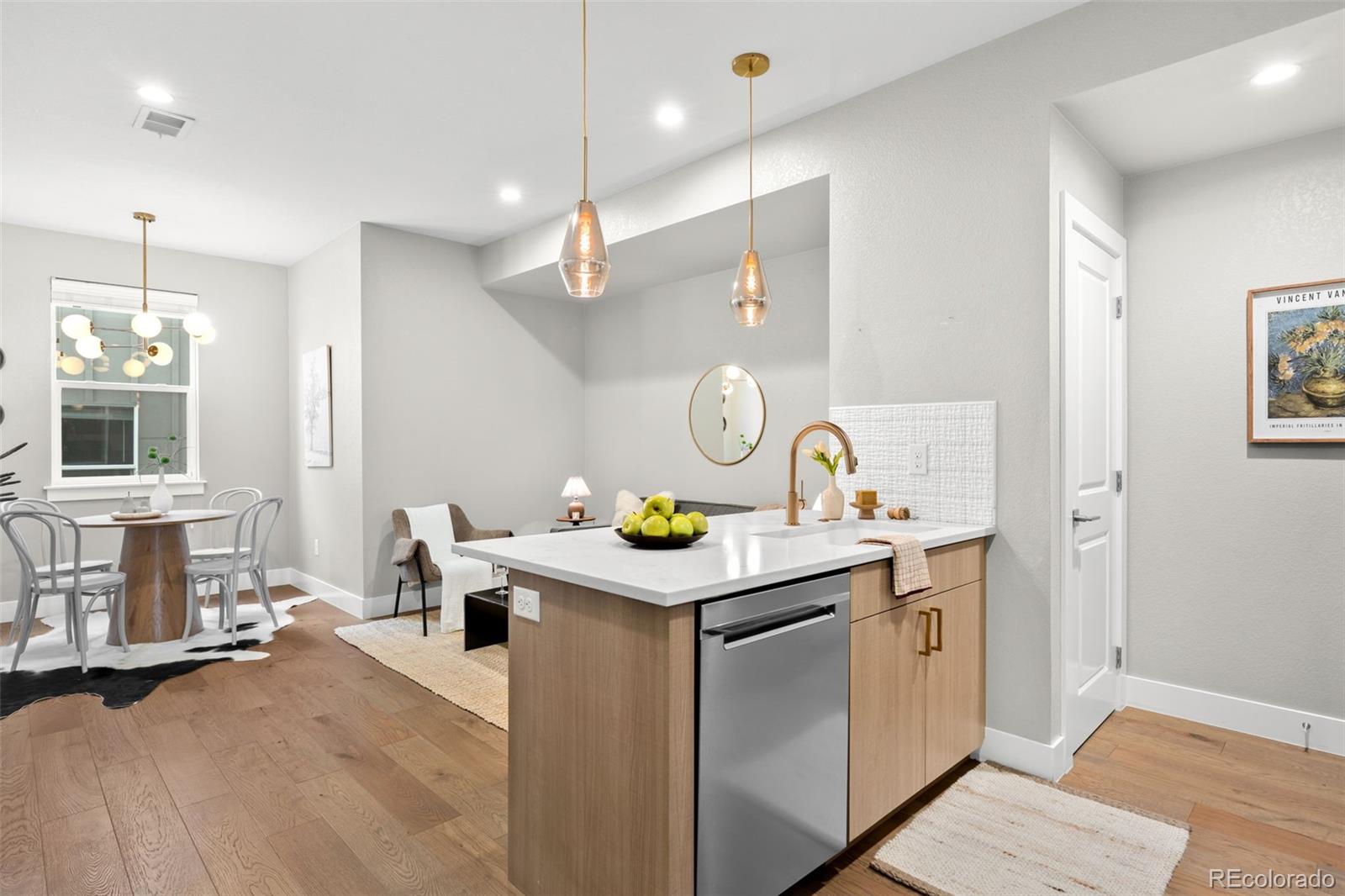 MLS Image #10 for 1286  stuart street,denver, Colorado