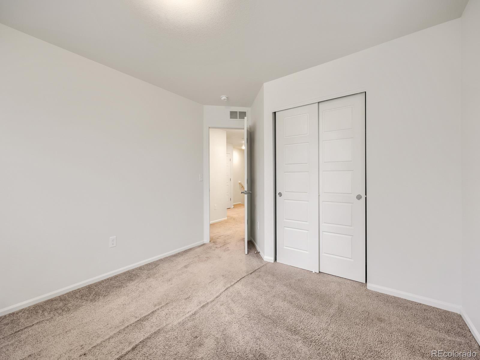 MLS Image #13 for 19990 e 40th avenue,denver, Colorado