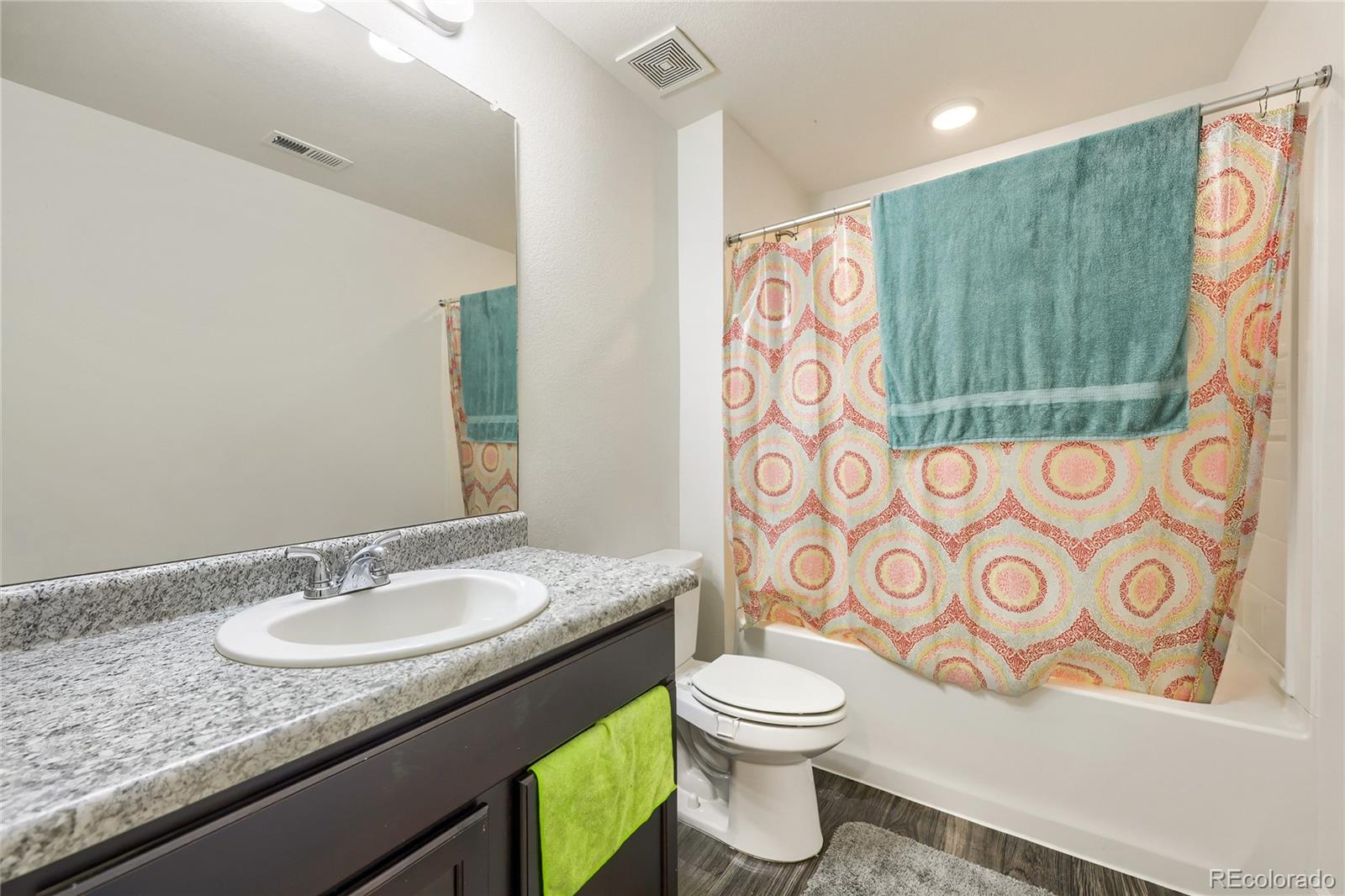 MLS Image #17 for 19990 e 40th avenue,denver, Colorado