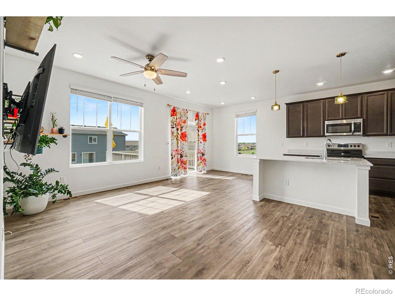 MLS Image #4 for 892  crestone street,johnstown, Colorado
