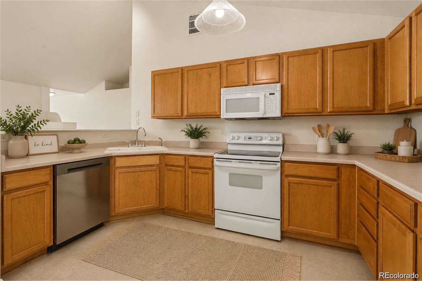 MLS Image #2 for 3271 e 103rd place 1305,thornton, Colorado