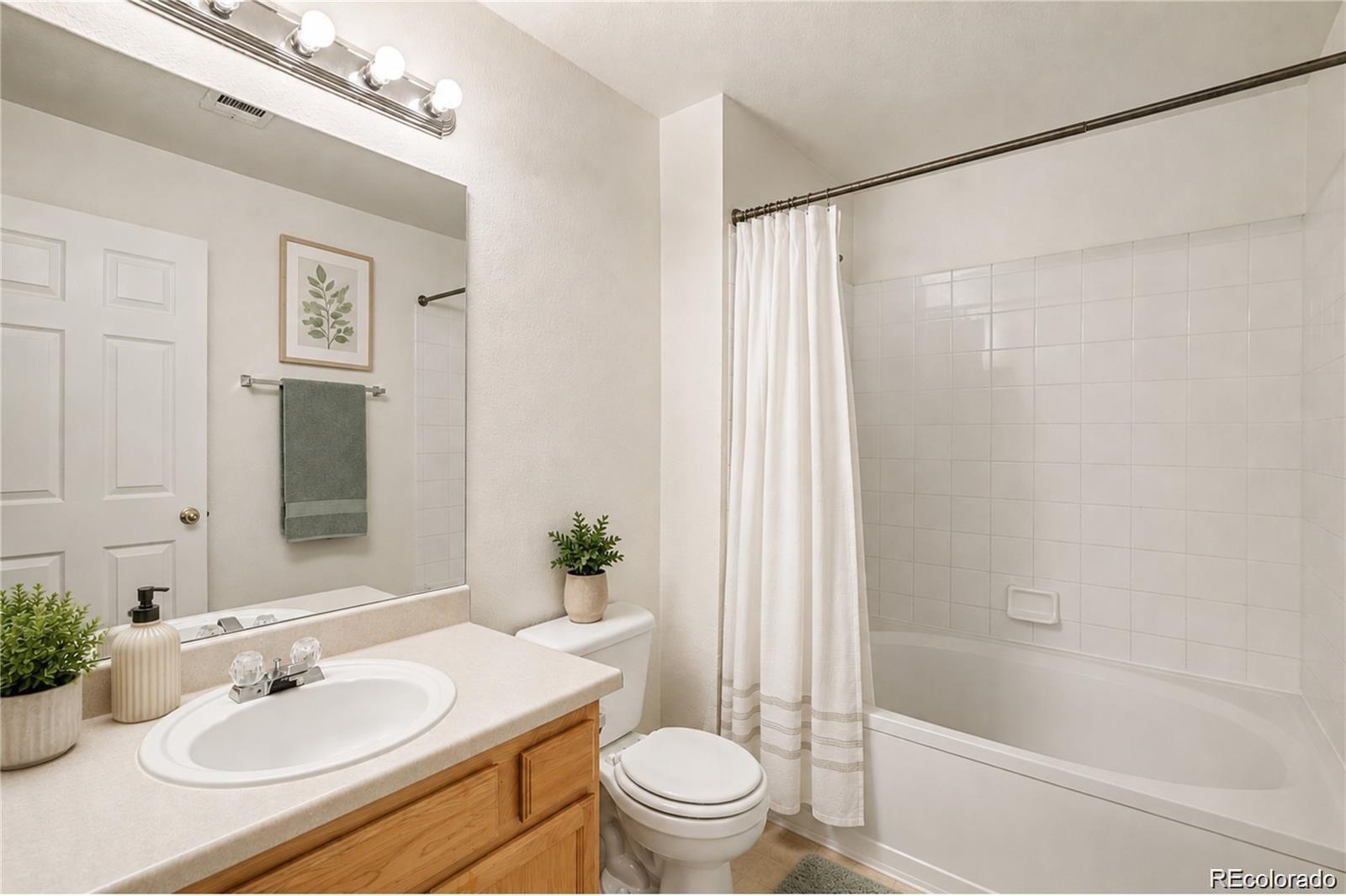 MLS Image #5 for 3271 e 103rd place 1305,thornton, Colorado