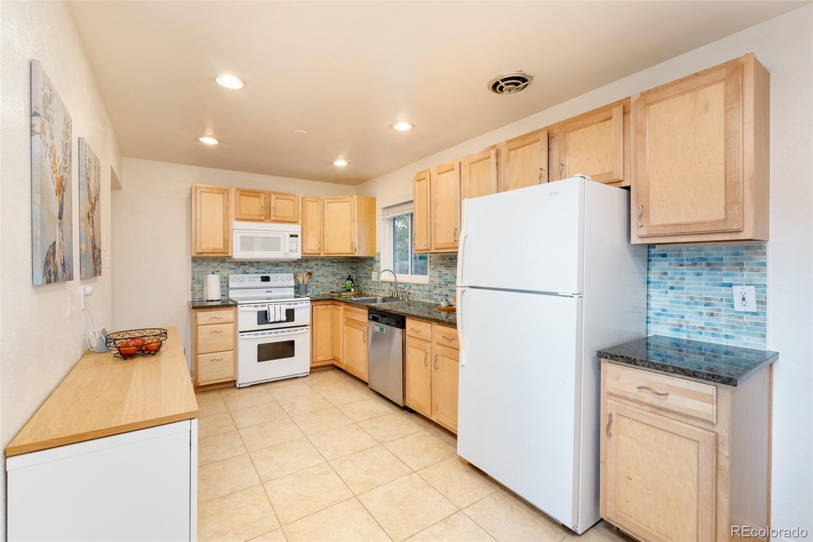 MLS Image #14 for 246  lansing street,aurora, Colorado