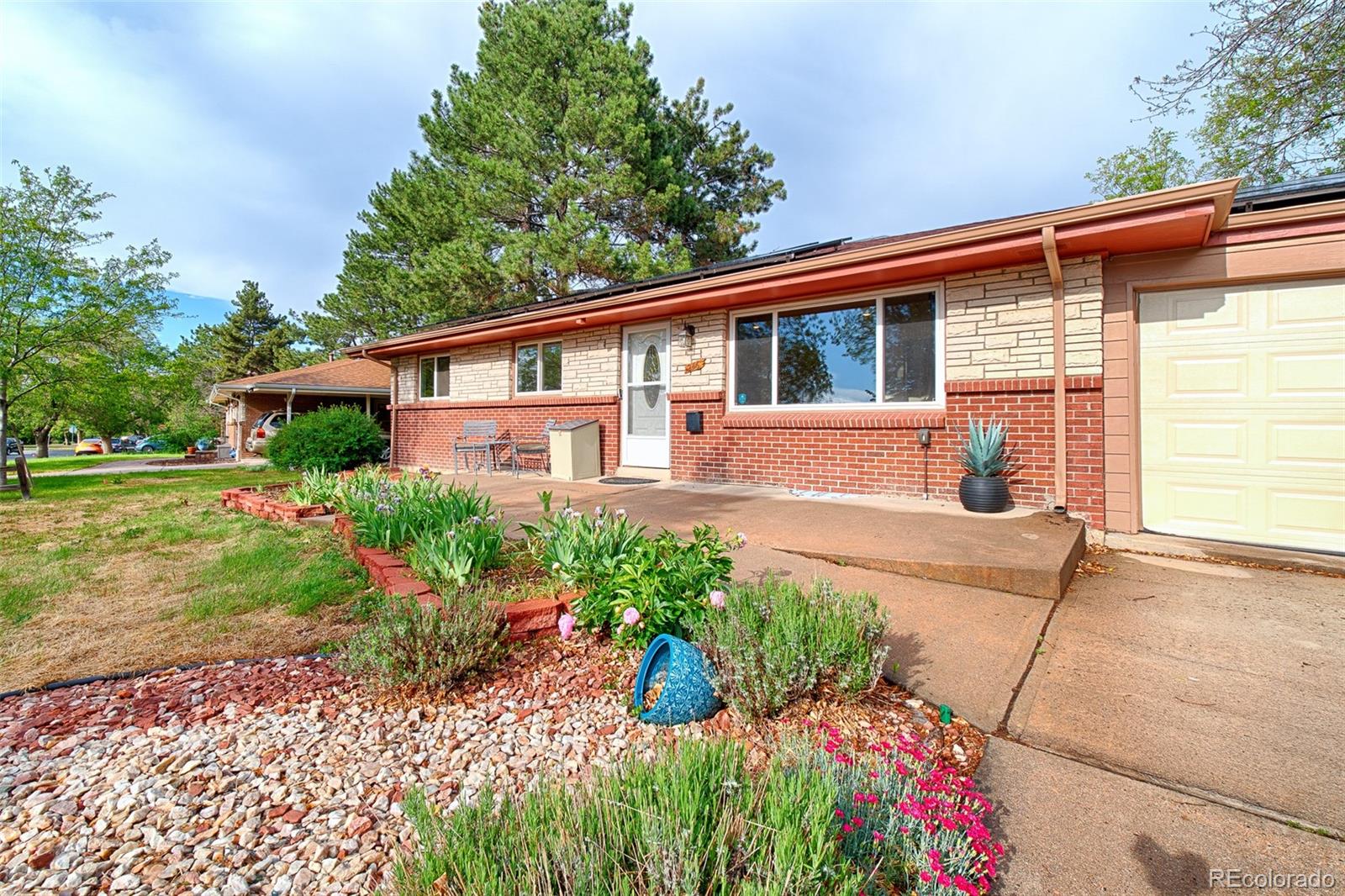 MLS Image #2 for 246  lansing street,aurora, Colorado