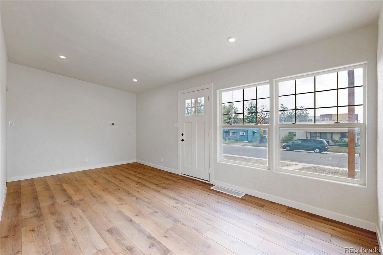 MLS Image #4 for 1631 w hoye place,denver, Colorado