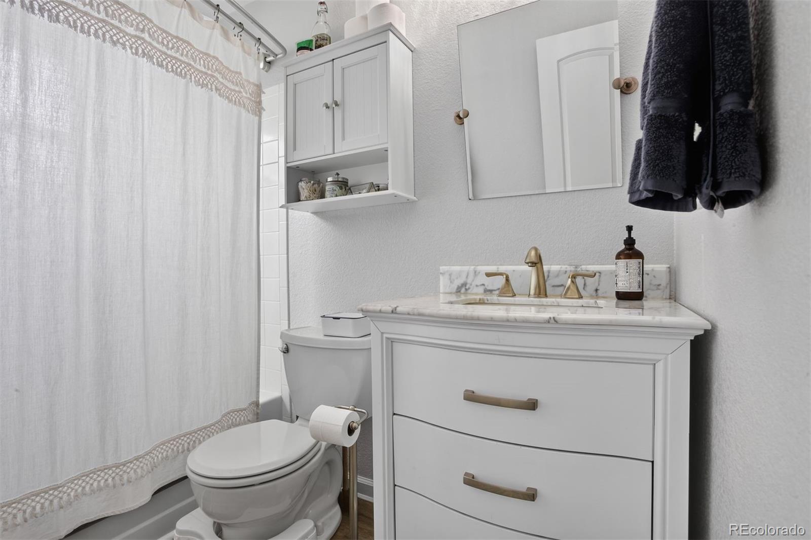 MLS Image #13 for 5991 s oak way,littleton, Colorado