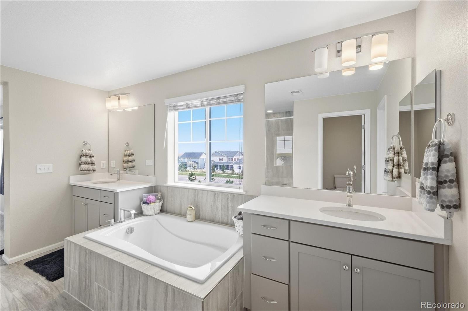 MLS Image #11 for 6962 s undergrove way,aurora, Colorado