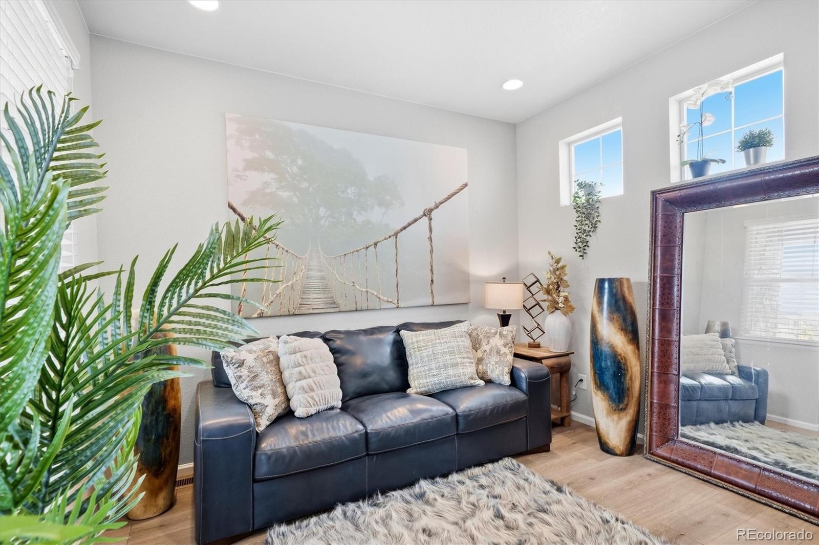 MLS Image #2 for 6962 s undergrove way,aurora, Colorado