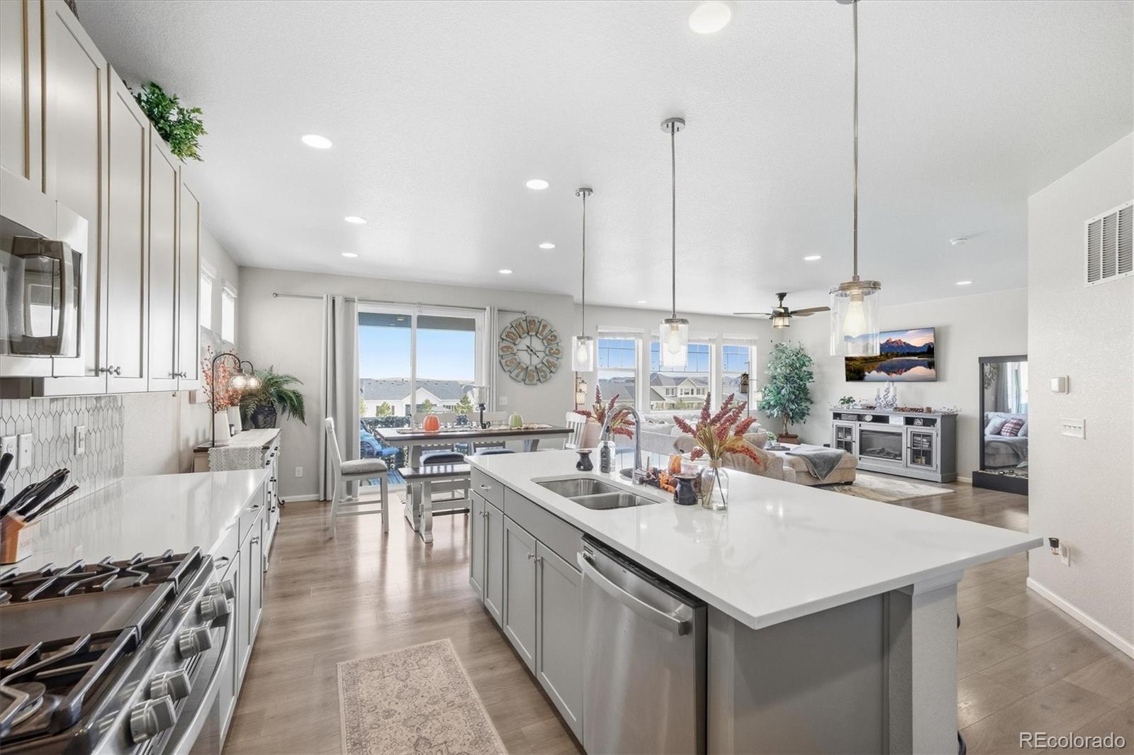 MLS Image #5 for 6962 s undergrove way,aurora, Colorado
