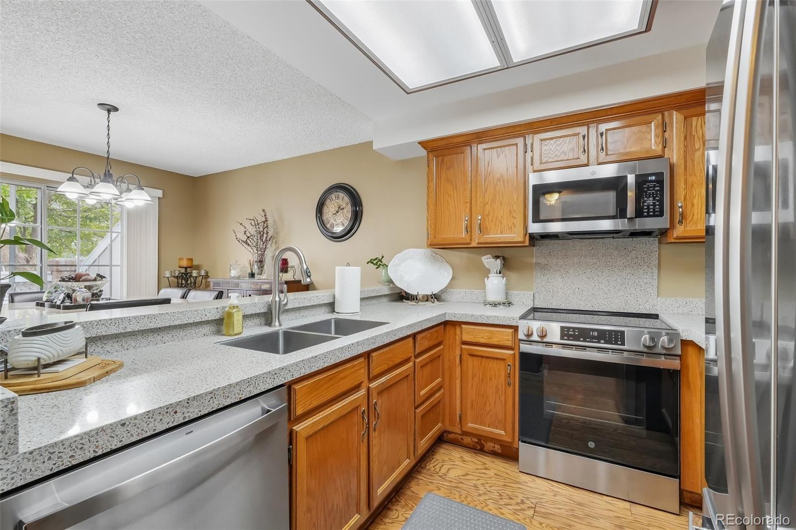 MLS Image #12 for 967 s evanston circle,aurora, Colorado
