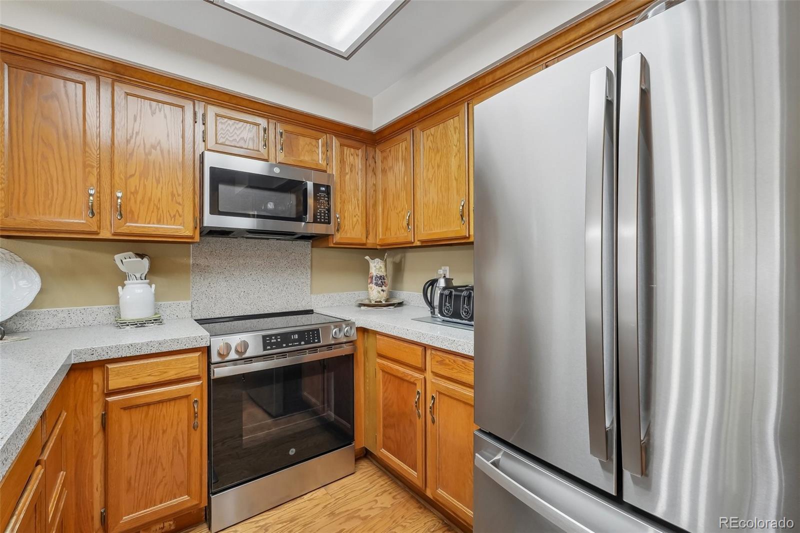 MLS Image #13 for 967 s evanston circle,aurora, Colorado